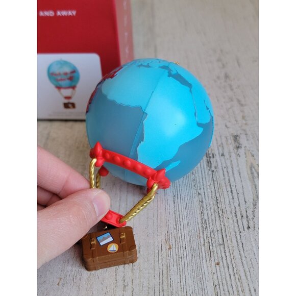 Hallmark Up and Away ornament Xmas pack up and take off - Picture 4 of 7